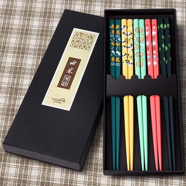 5 Pairs Premium Reusable Chopsticks Set - Natural Wooden Chinese Japanese Korean Chopsticks, Lightweight Easy to Use Chop Sticks Utensils for Asian Food (Colorful Animals)