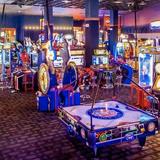 Dave & Buster's Lombard