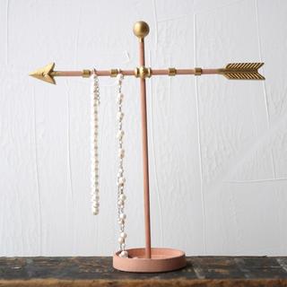 Bungalow Lane Arrow Jewelry Holder