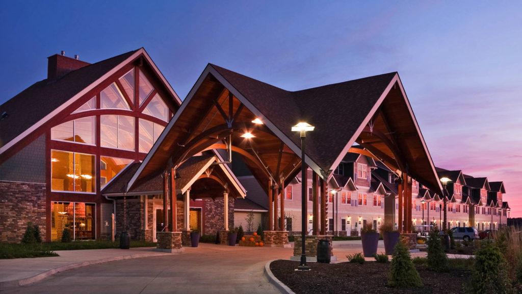 The Wedding Website of Emma Charbonneau and Chandler Bevans