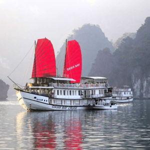 ⛴️ Romantic Escape: Ha Long Bay Overnight Cruise