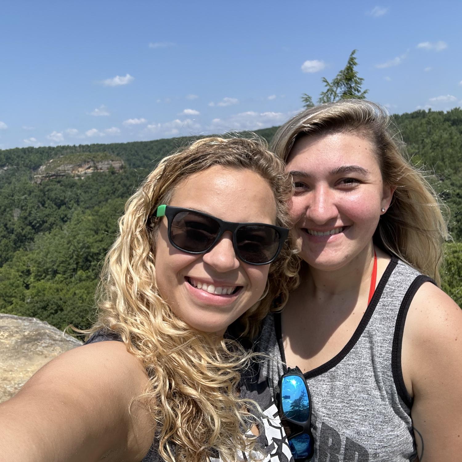 What a beautiful hike at Daniel Boone park KY!