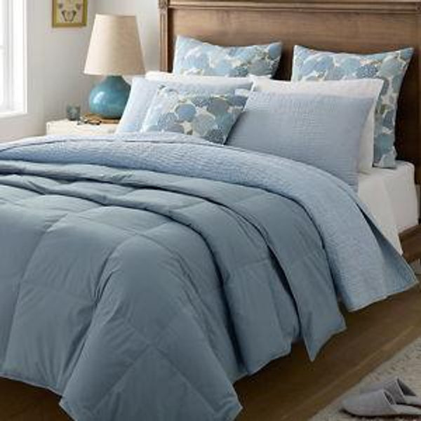 Essential Down Comforter - Size: King / Color: Almafi Blue