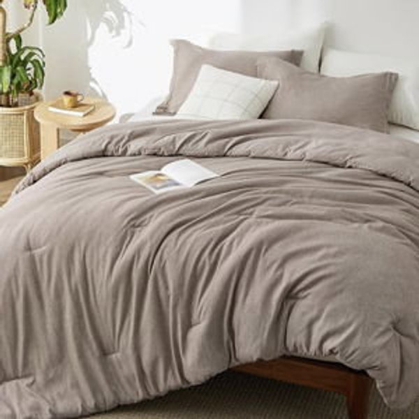 Bedsure King Size Comforter Set - Khaki King Comforter Set, Soft Bedding for All Seasons, Cationic Dyed Bedding Set, 3 Pieces, 1 Comforter (104"x90") and 2 Pillow Shams (20"x36"+2")