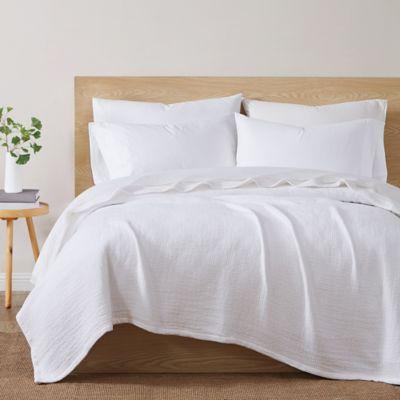 Under The Canopy® Organic Cotton Matelasse King Blanket in White