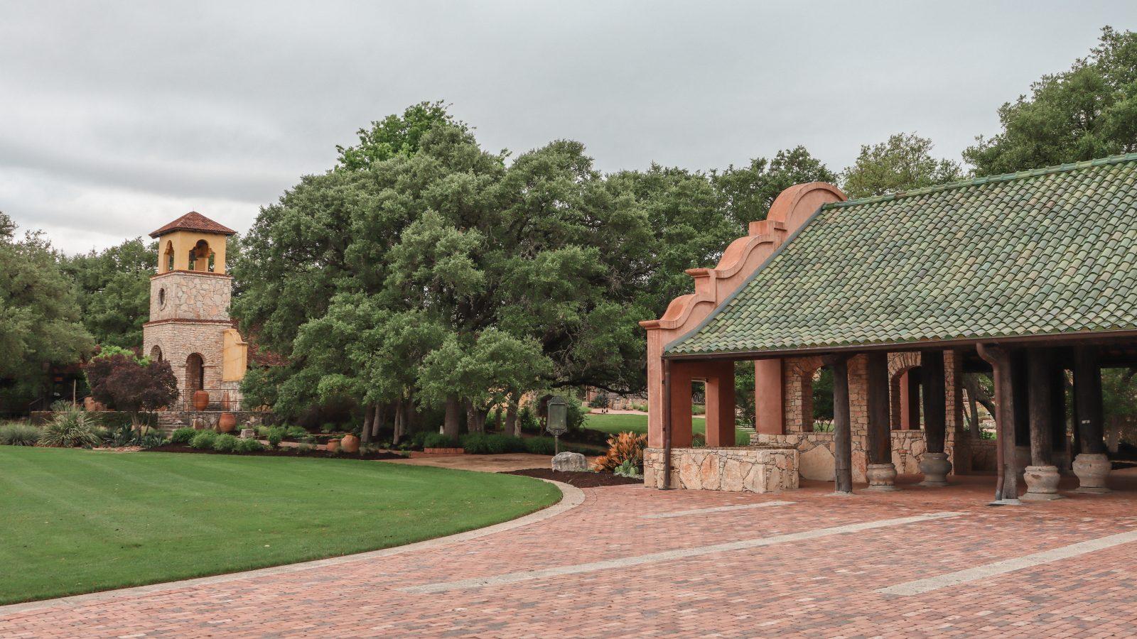 The Wedding Website of Lexi Howard and Alex Williams
