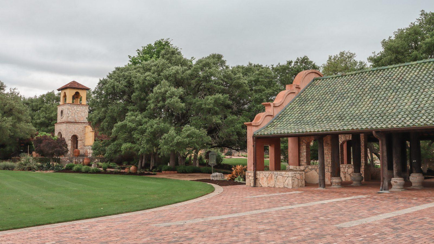 The Wedding Website of Lexi Howard and Alex Williams