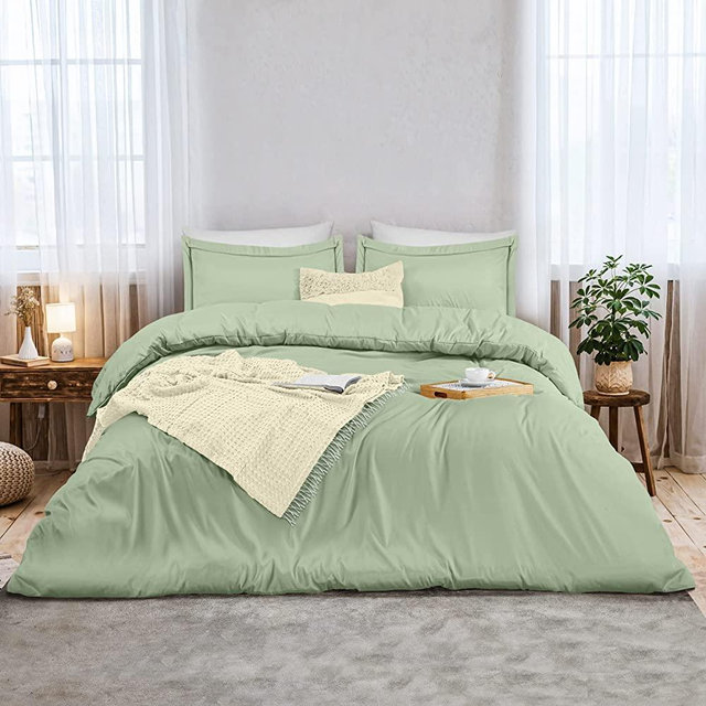 Utopia Bedding Duvet Cover Queen Size Set - 1 Duvet Cover with 2 Pillow Shams - 3 Pieces Comforter Cover with Zipper Closure - Ultra Soft Brushed Microfiber, 90 X 90 Inches (Queen, Sage)