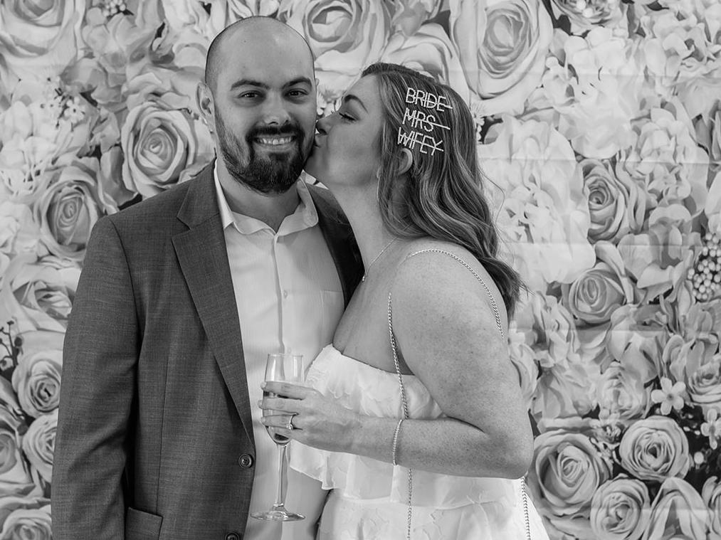 The Wedding Website of Danielle O’Kane and Donovan Howard