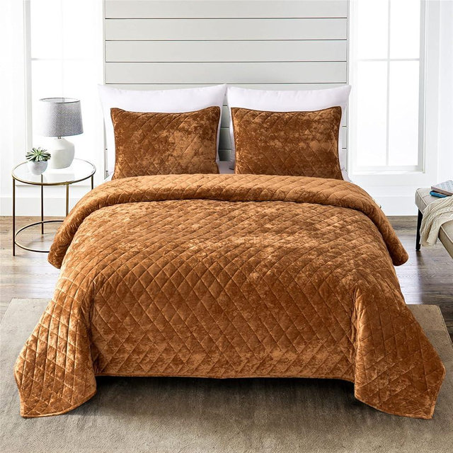 Fredsure Distressed Velvet Quilt Set, 3 Pieces Caramel Gold Queen, Distressed Velvet Face and Brushed Microfiber Reverse with Diamond Quilting