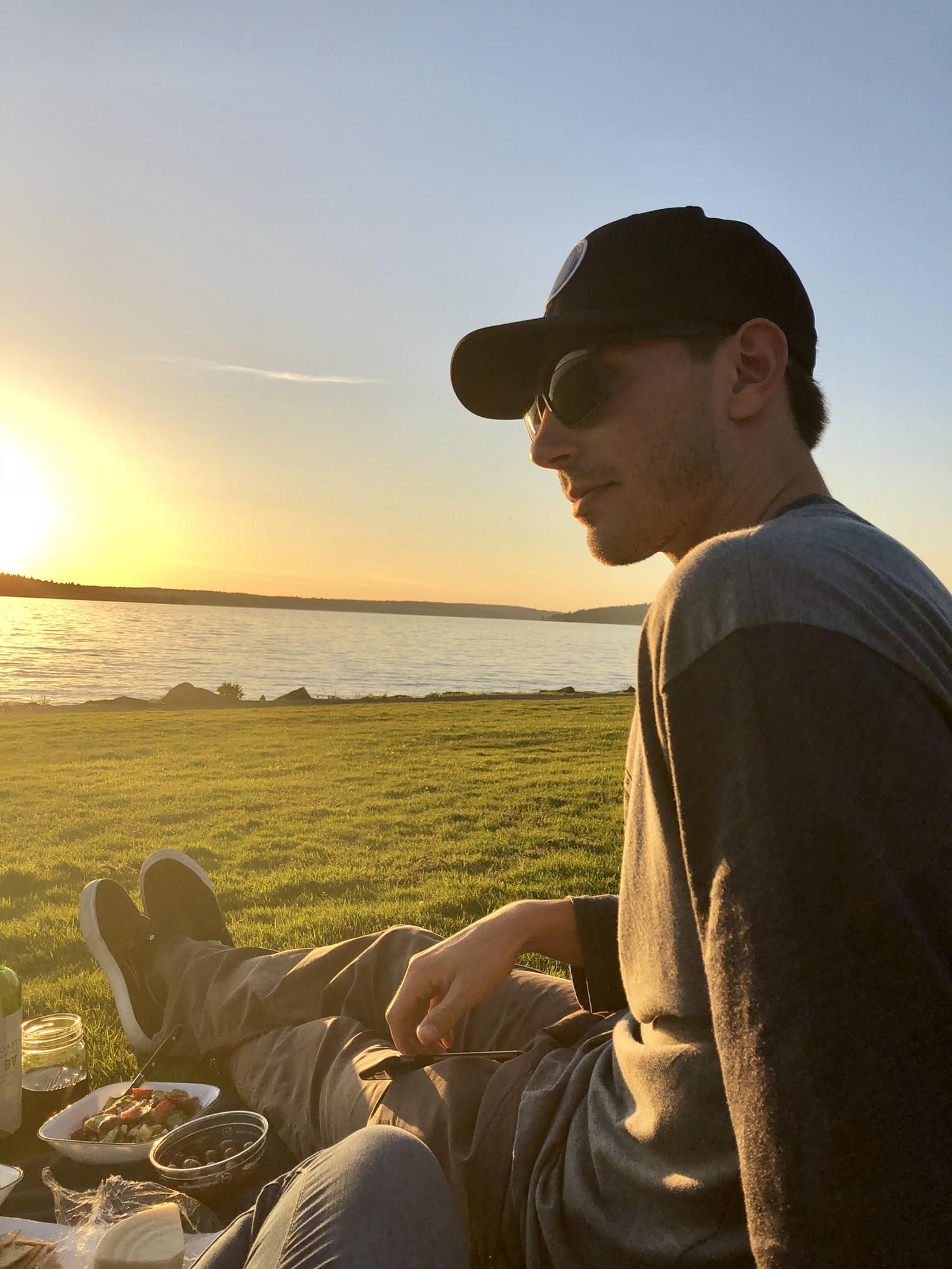 Kirkland sunset picnics