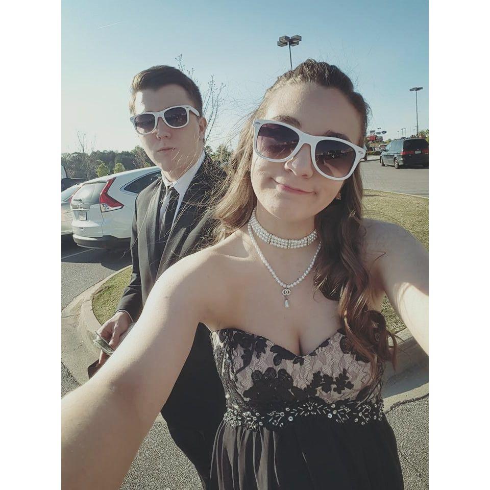 Junior prom (2016)