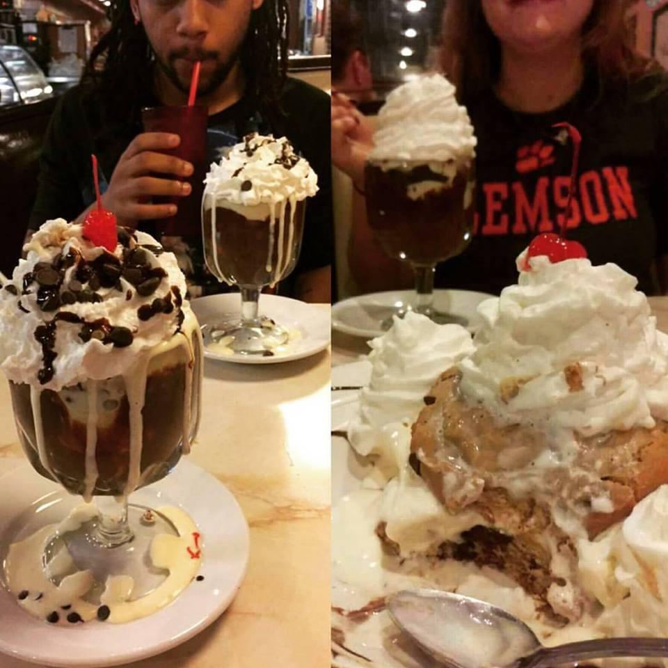 New Years Eve 2015 at the Moonlite Diner!