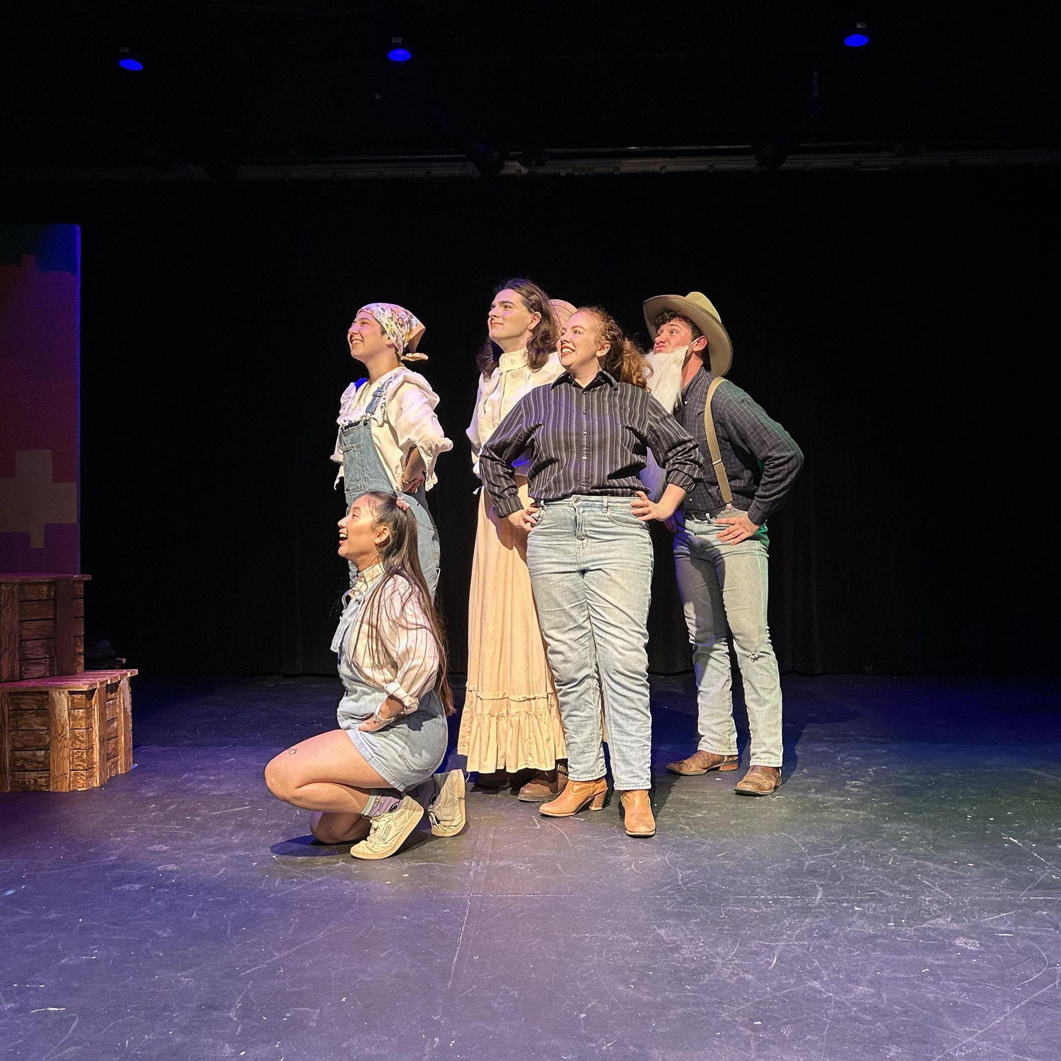 Violet and Joelle in "Trail to Oregon"