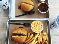 4 Rivers Smokehouse - Midtown Atlanta BBQ
