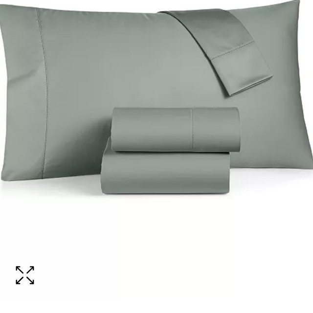 Sheet Set. Solid 550 Thread Count 100% Cotton 4-Pc. Sheet Set, Queen, Exclusively at Macy’s