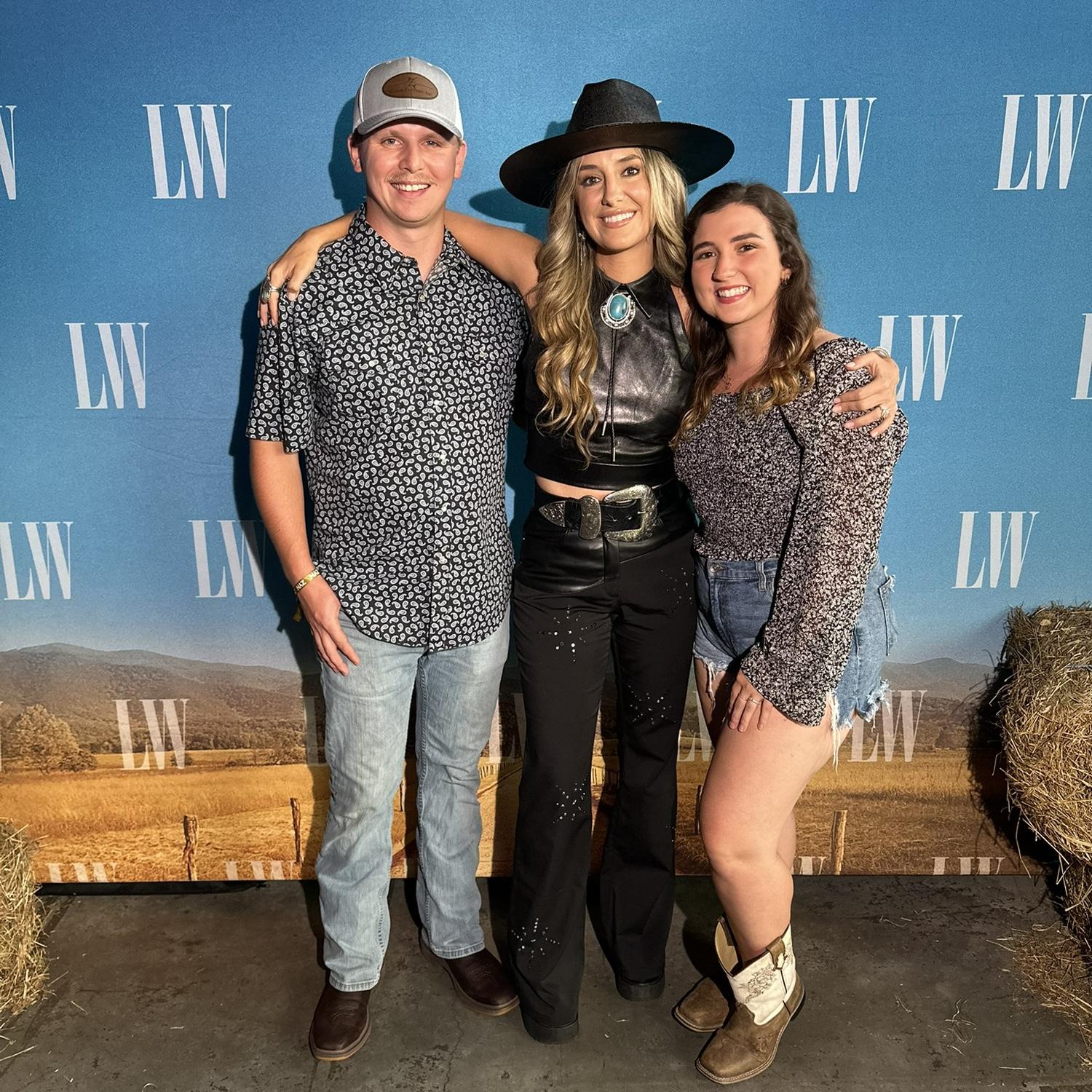 Met Lainey Wilson at a Zyn private concert event!