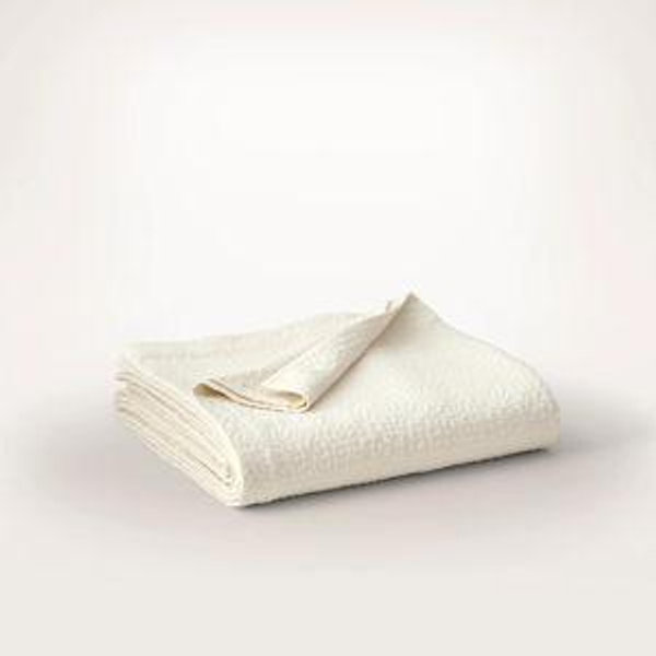 Dappled Vela Classic Coverlet - Cream King/Cal King