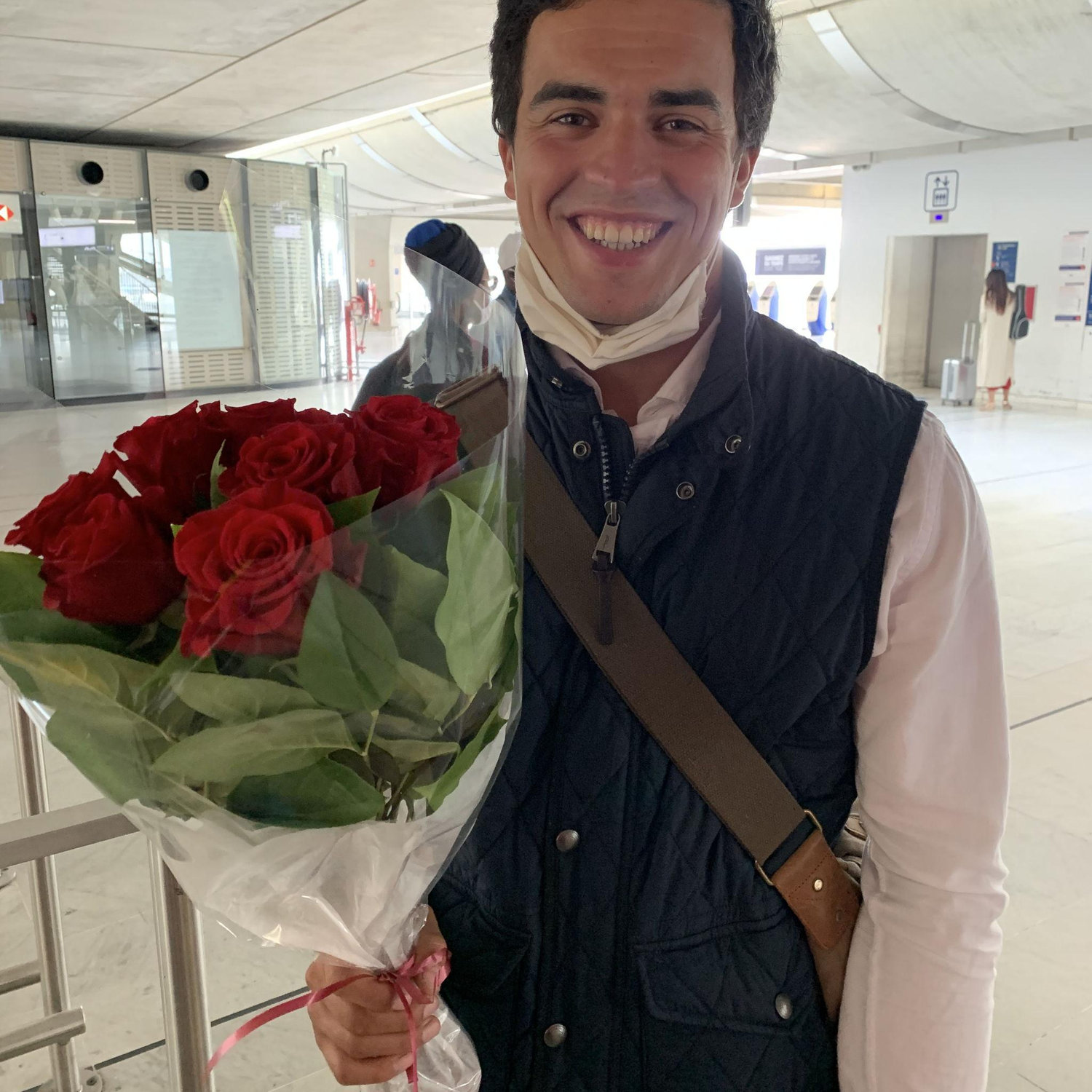 Airport greeting!
~
Accueil à l'aéroport !