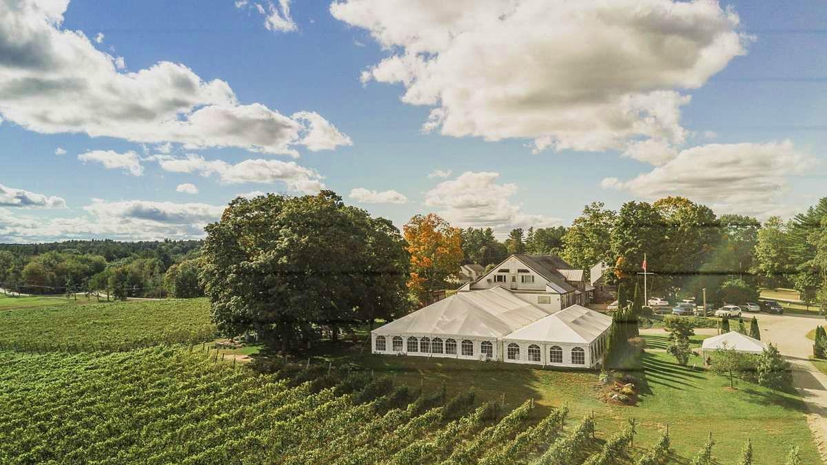 The Wedding Website of Ethan Floyd and Amelia Smiaroski