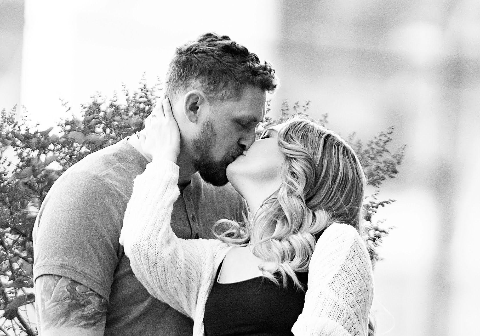 The Wedding Website of Rebecca Mefford and Tyler Hopkins