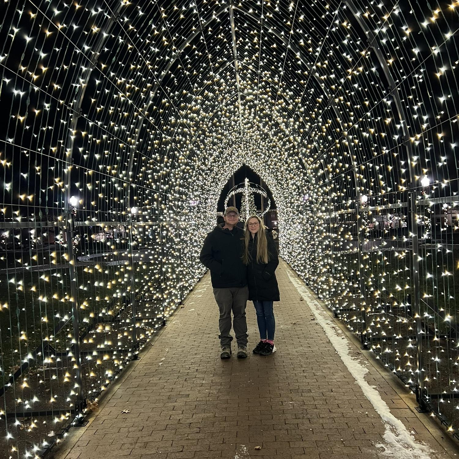 Spent the evening with Nathanael and Merritt (Anna’s cousins) and took some photos in the Pella Square.