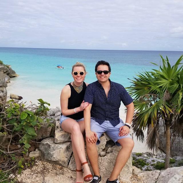 At the Tulum Ruins in Tulum, Mexico.

En las ruinas de Tulum en México.