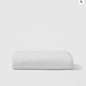 Riley home Spa Towel Collection - Bath Towel Color: White