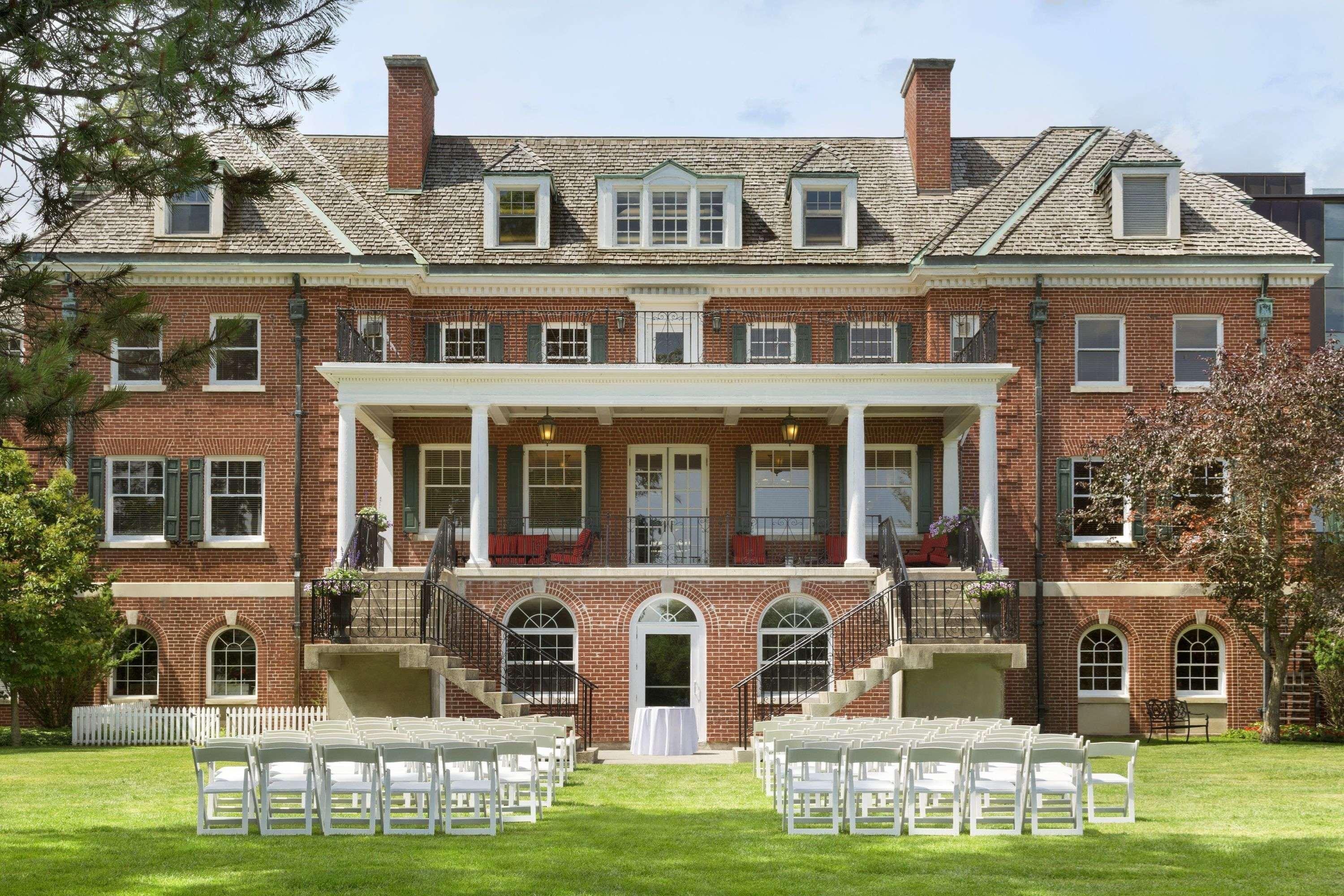 The Wedding Website of Alyson Douglas and Tyler Young