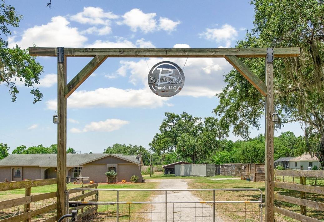 The Wedding Website of Olivia Ivey and Zachary Jordan