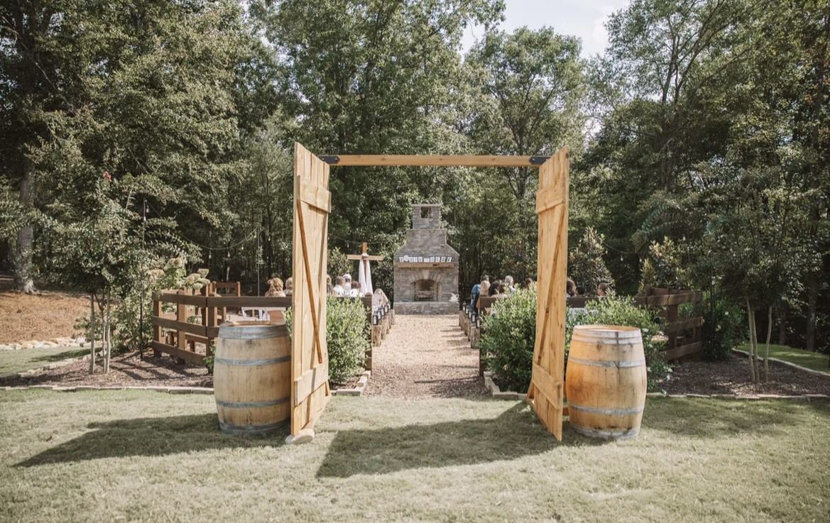 The Wedding Website of Angela Hawkins and Griffin Dewey