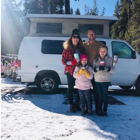 Snowy mornings and van life adventures!