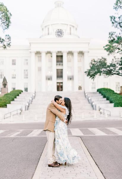 The Wedding Website of Adriana Rodriguez and Joshua McBryde