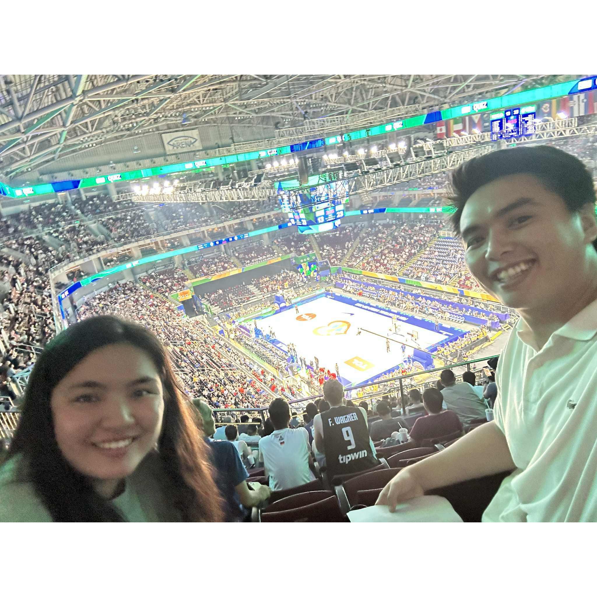We love watching basketball games.