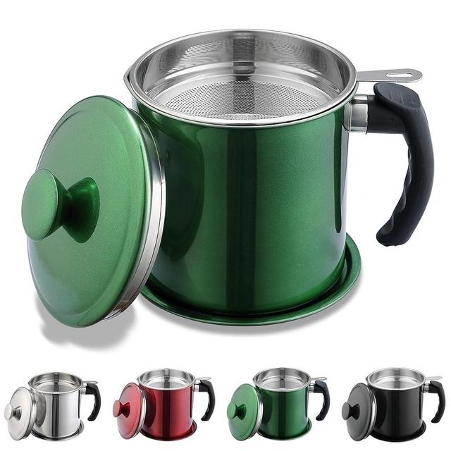 Kyraton Bacon Grease Container With Strainer, 48 oz Metal Shining Green Coating Oil Container, Pot Fat Storage With Lid, Easy Grip Handle Suitable For Storing Frying Oil And Cooking Grease