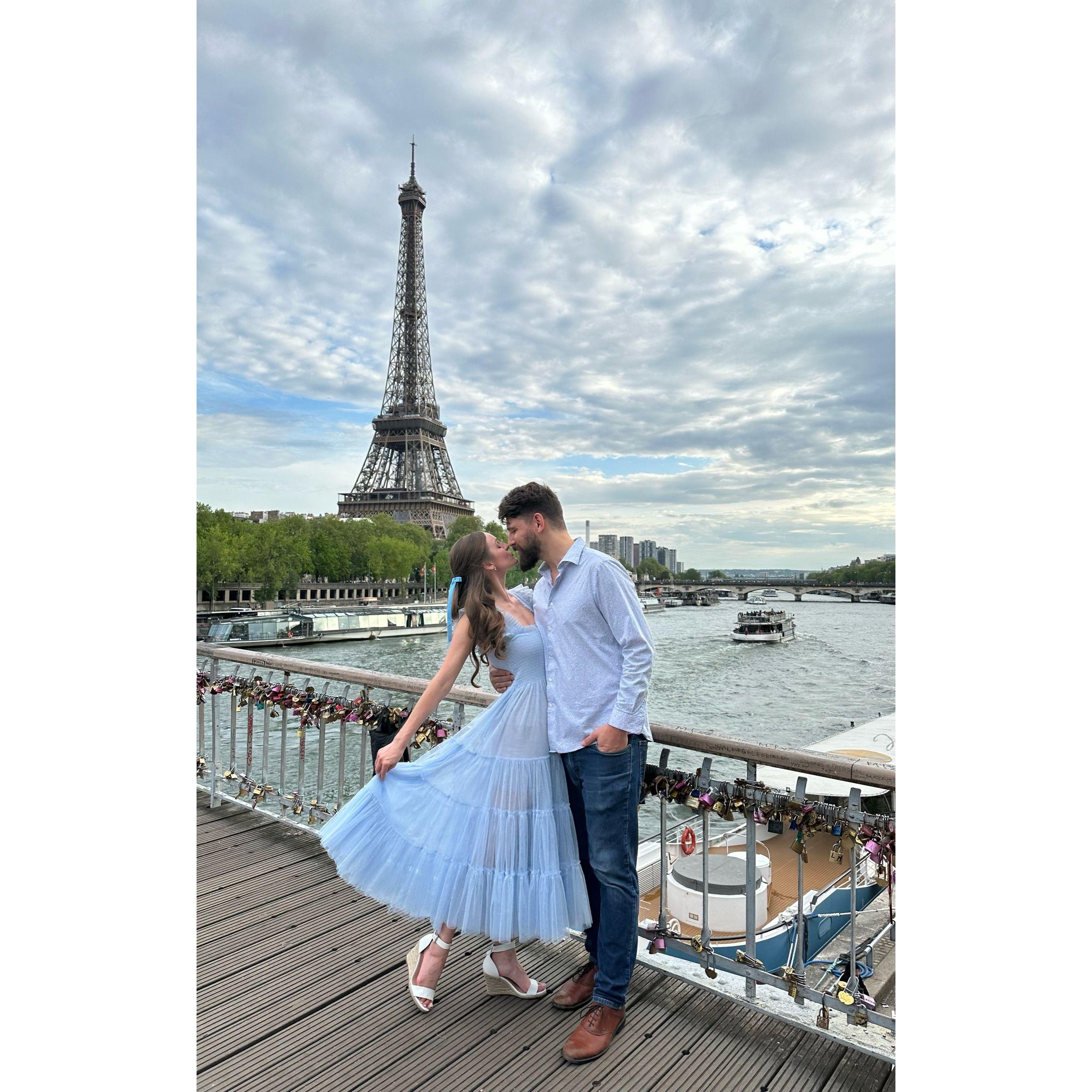 On May 6th, 2023 we arrived in Paris and spent a gorgeous day taking in the sights before heading to Provence!