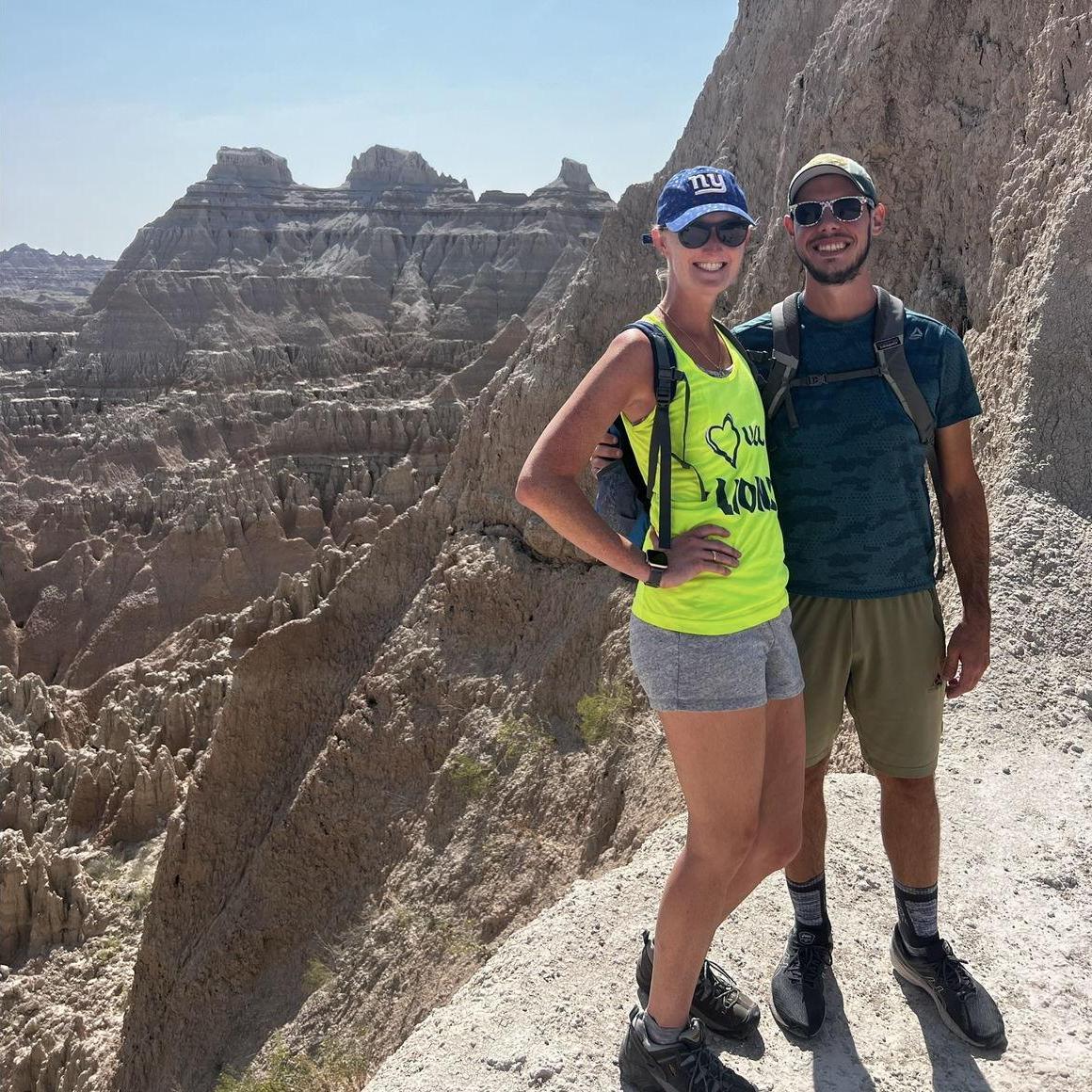 Badlands National Park was our 4th park on our roadtrip. This park was super awesome, because you can climb all over everything!