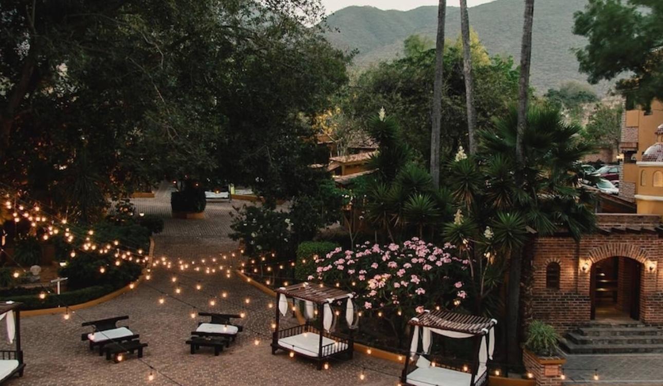 The Wedding Website of Carmen Cervantes and Vladimir Aguas