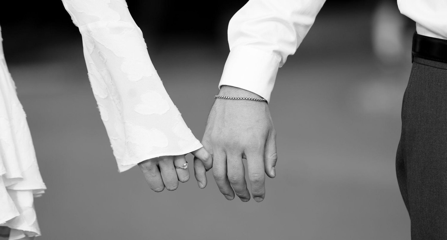 The Wedding Website of Molli Landon and Mateo Plácito