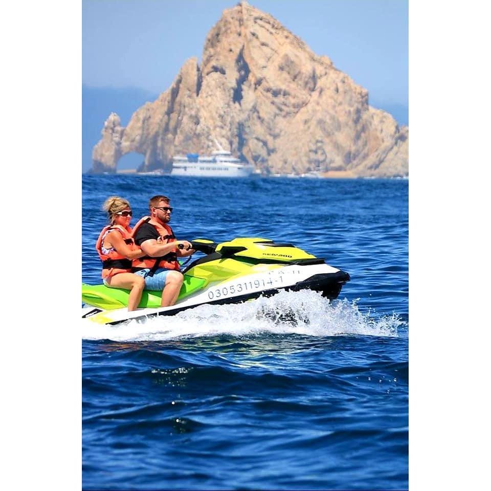 Jet skiing in Cabo 2021.