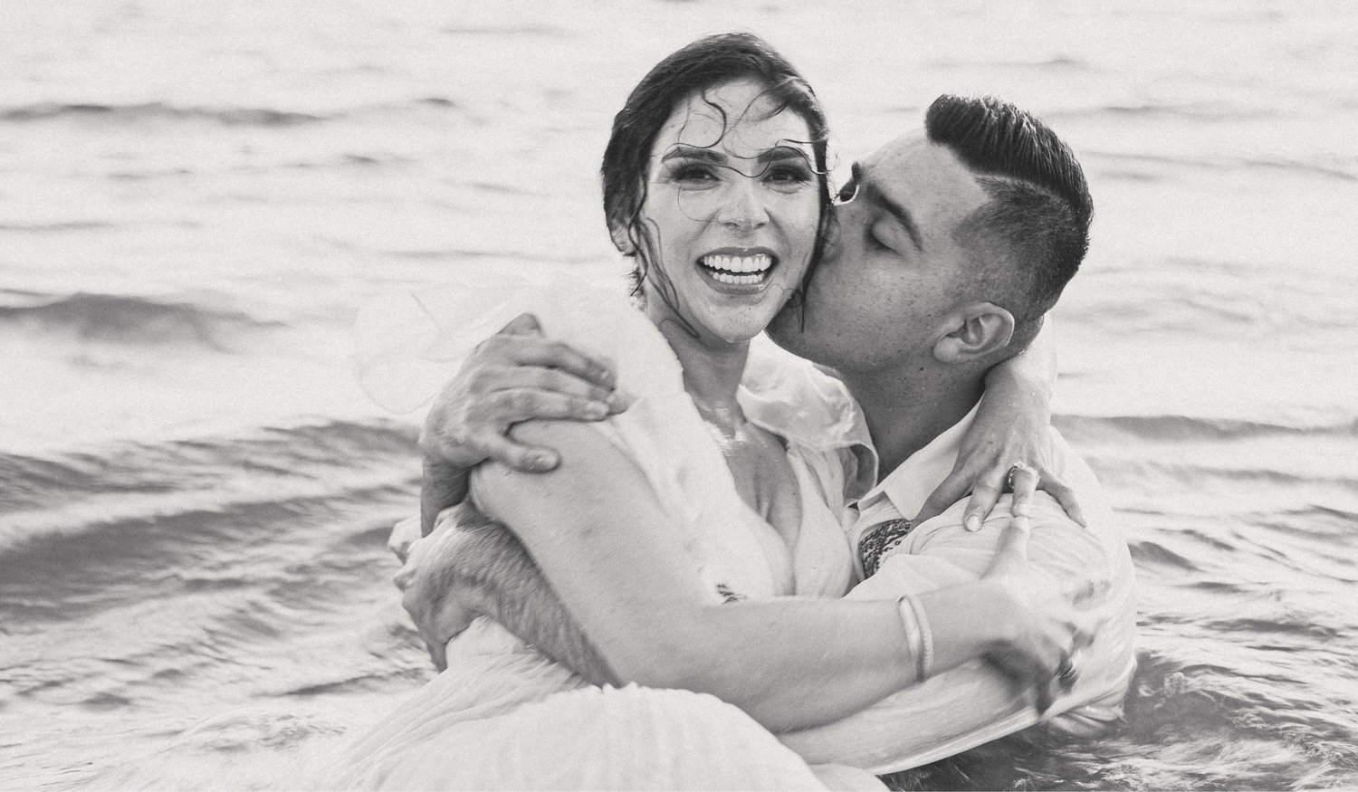 The Wedding Website of Yalvanny Giselle Félix Durán and Andrés Luis Carrera