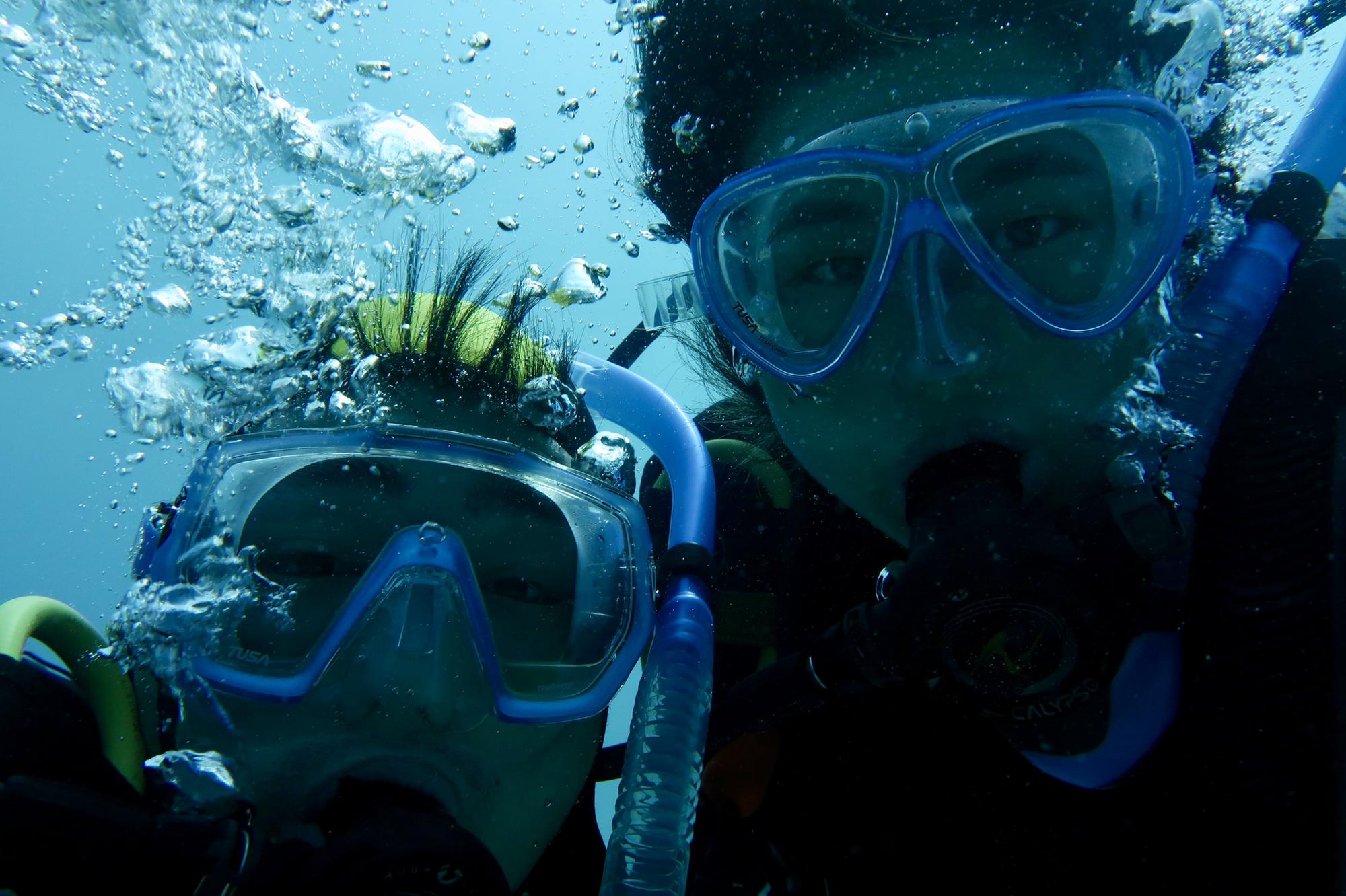 Getting scuba diving certified together in the Great Barrier Reef