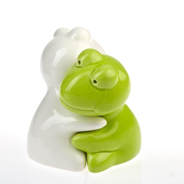 Salt and pepper shakers salt shakers ceramic totally cute