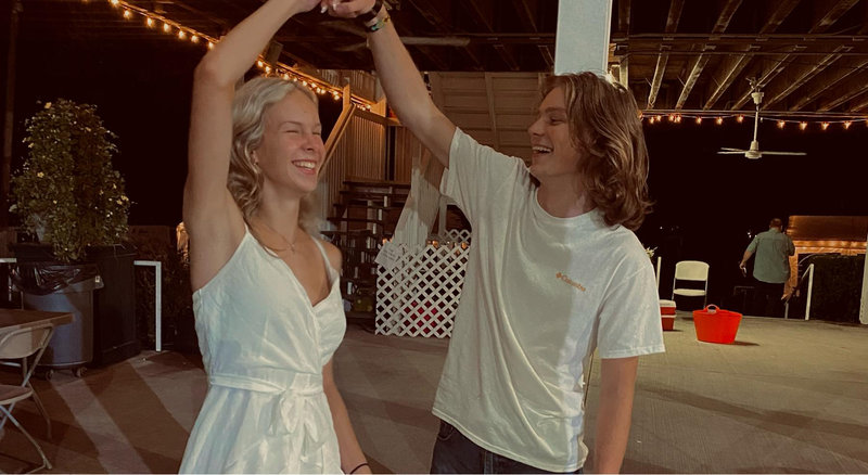 Lucy Thomas and Parker Riddle's Wedding Website
