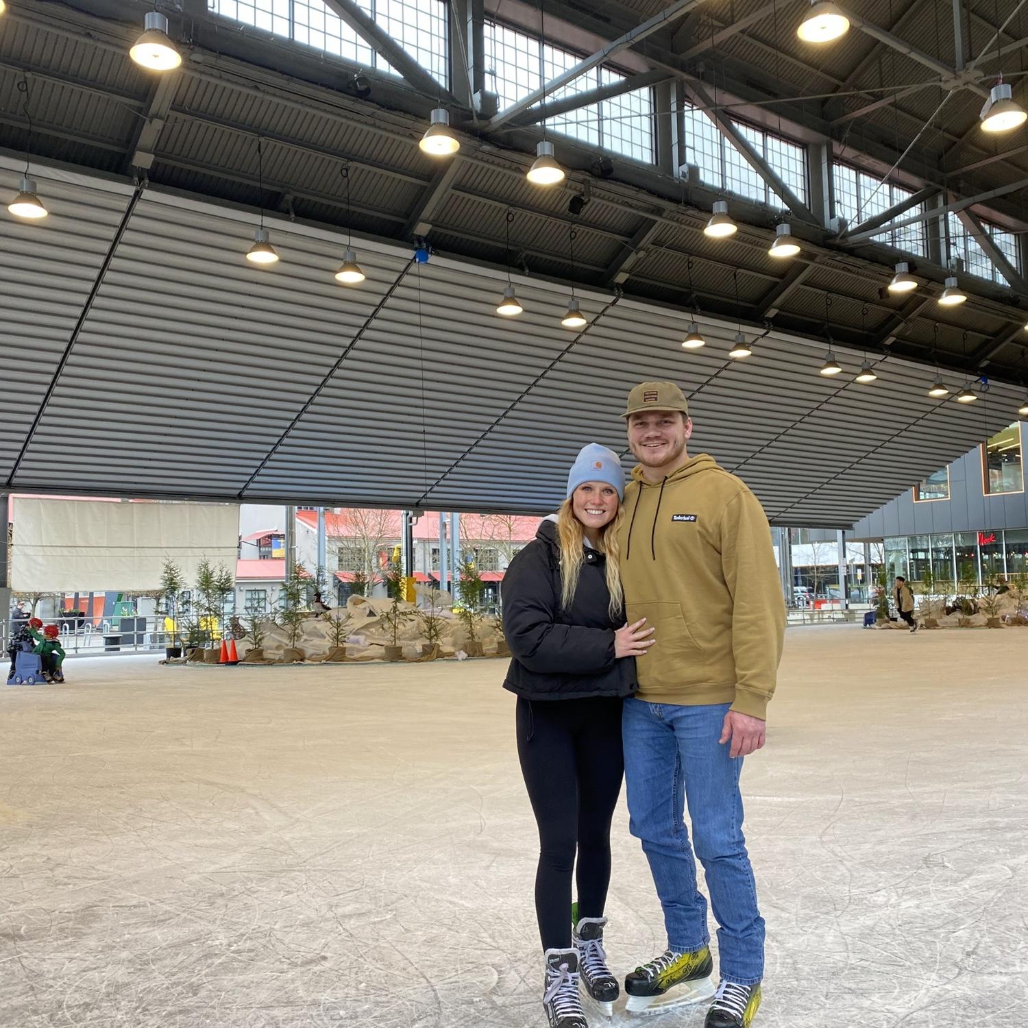 Sydney & Mason also took the Amtrak up to Vancouver, BC, Canada while on their trip to the PNW in March 2023!