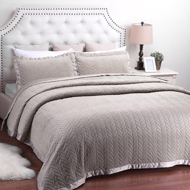 Velvet Quilt Set Queen Size Camel