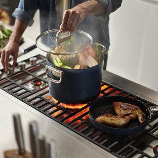 Space 8.5-Quart Stock Pot with Lid
