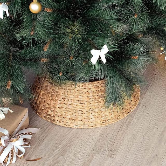 Hyacinth Christmas Tree Collar - Warm and Cozy Rustic Farmhouse Decoration - Natural Woven - Base Cover for Christmas Tree - Tree Skirt - Tree Ring