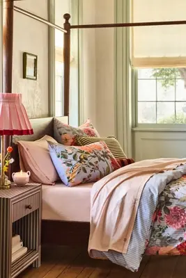 The Organic Cotton Printed Percale Duvet Collection
