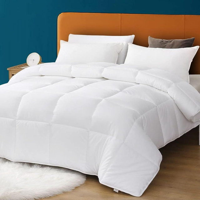 Oaken-Cat 100% Cotton Cover Down Alternative Comforter Oversized Queen Size- Cloud Bed Comforter for All Season, Breathable White Comforter, Ultra-Soft Duvet Insert (98x98)
